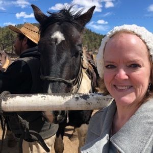 Meet your Posher, Laura